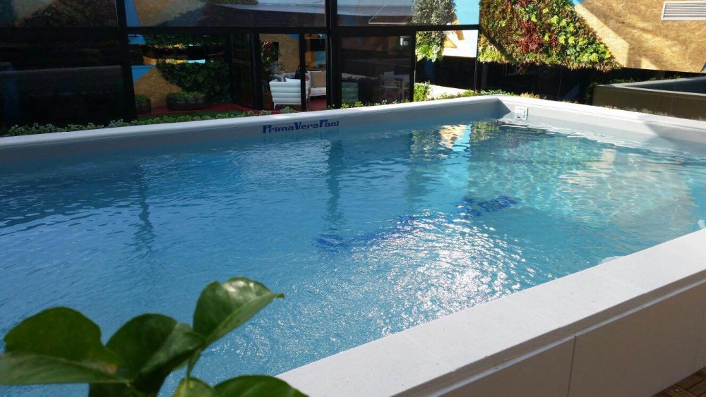 Piscina seminterrata