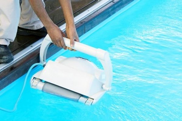 pulitore piscina