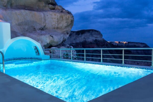 illuminare la piscina PrimaVeraPool